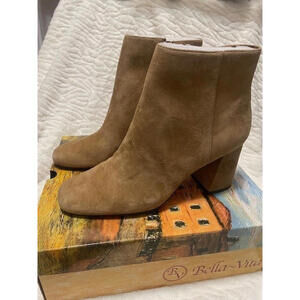 Size 9.5 - Bella Vita Wilma boot - NWT - RETAILS $120